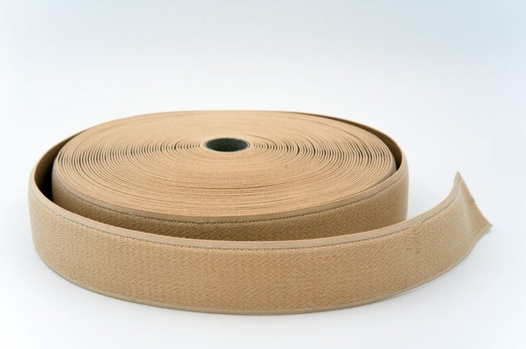 Joustava nukkanauha Paris