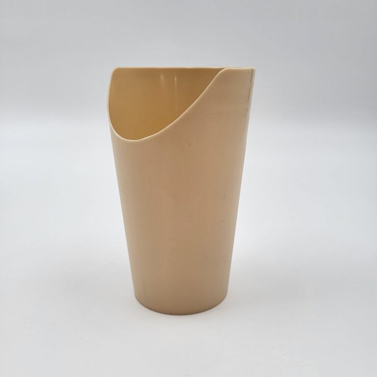 Muovimuki nenäaukollinen 240 ml