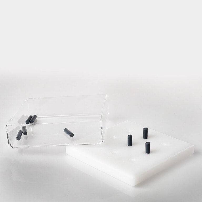 NINE HOLE PEG -TESTI