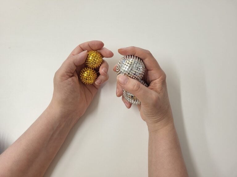 MAGNEETTISET AKUPALLOT